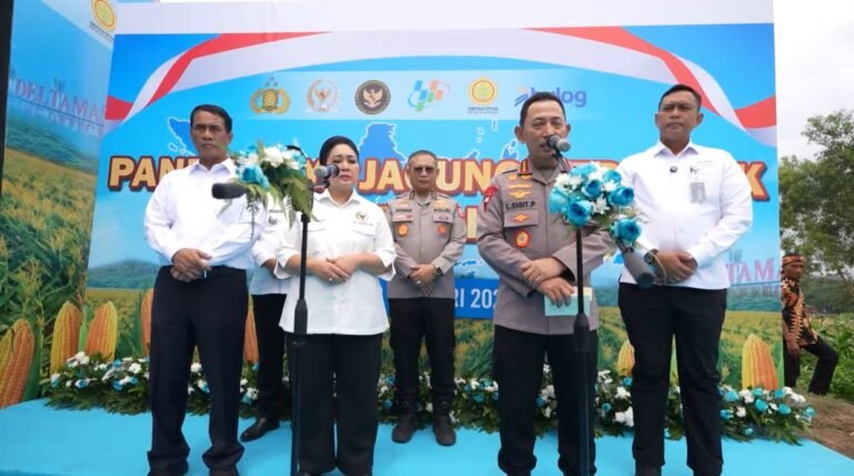 Kapolri dan Ketua Komisi IV Panen Raya Jagung di Bekasi, Komitmen Dukung Ketahanan Pangan
