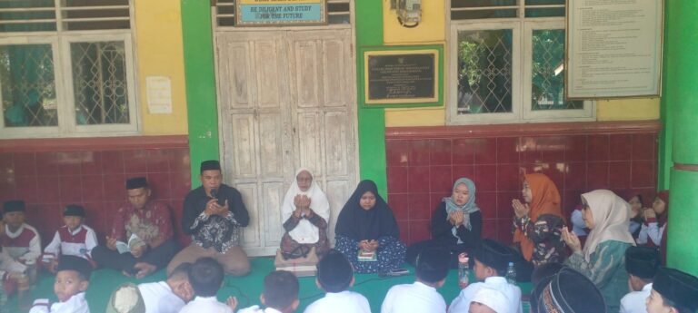 ACARA RUTINITAS DI SETIAP  JUMAT DI ADAKAN PENGAJIAN SISWA DI SD PULOJAYA 1