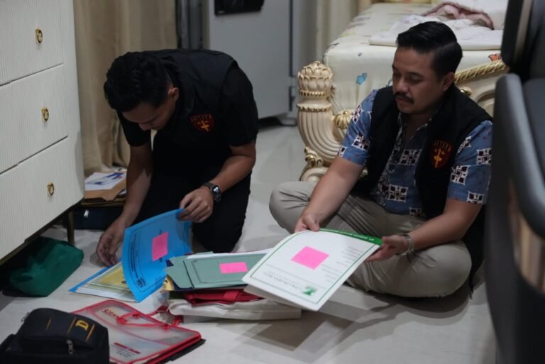 Kejari Karawang Segel Kantor PT BAS dan Geledah Sejumlah Lokasi Terkait Dugaan Korupsi KPR