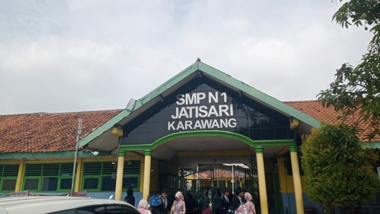 Anggota Komite SMPN 1 Jatisari Diduga Rendahkan Profesi Wartawan, Sikap Kepala Sekolah Disorot