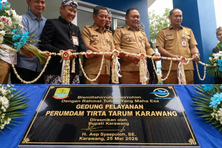 Bupati Karawang Resmikan Gedung Pelayanan Perumdam Tirta Tarum  Karawang HUT Ke 39 Tahun 