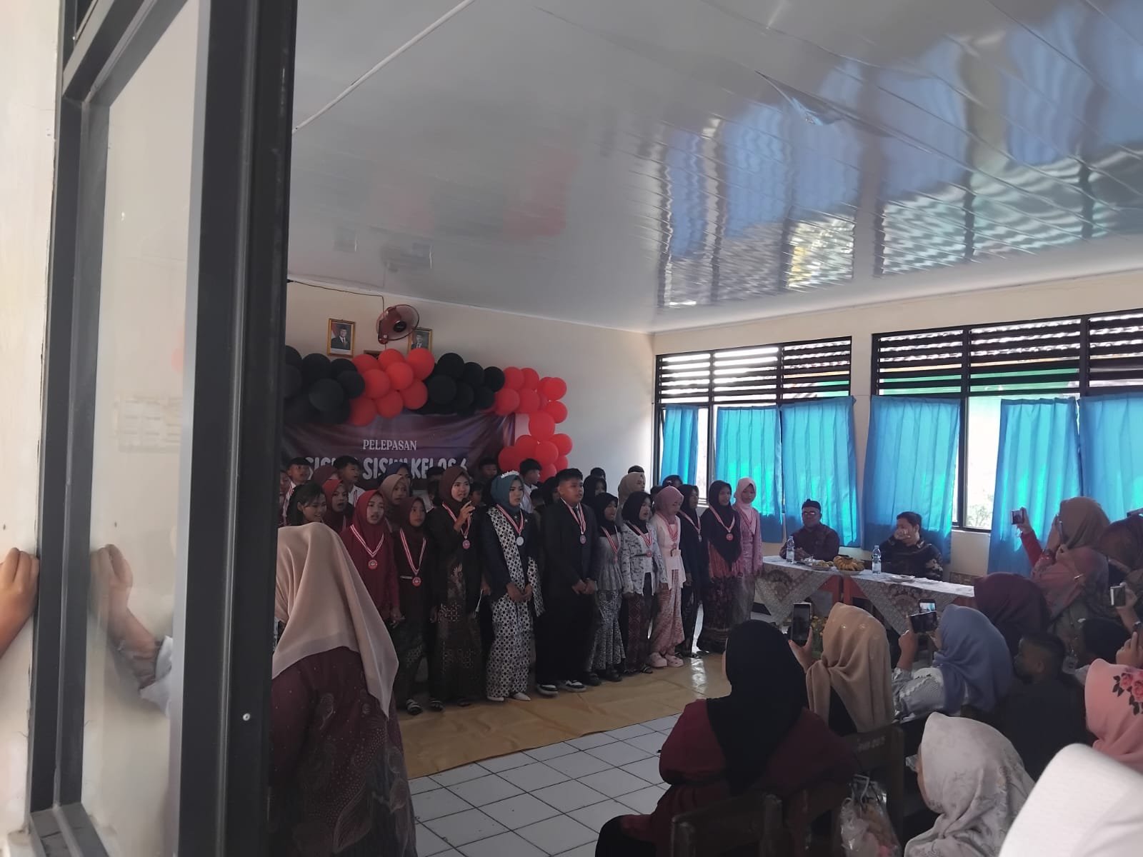 SDN Barugbug 1 Jatisari Gelar Perpisahan Kelas 6, Kades dan Orang Tua Ucapkan Terima Kasih ke Guru